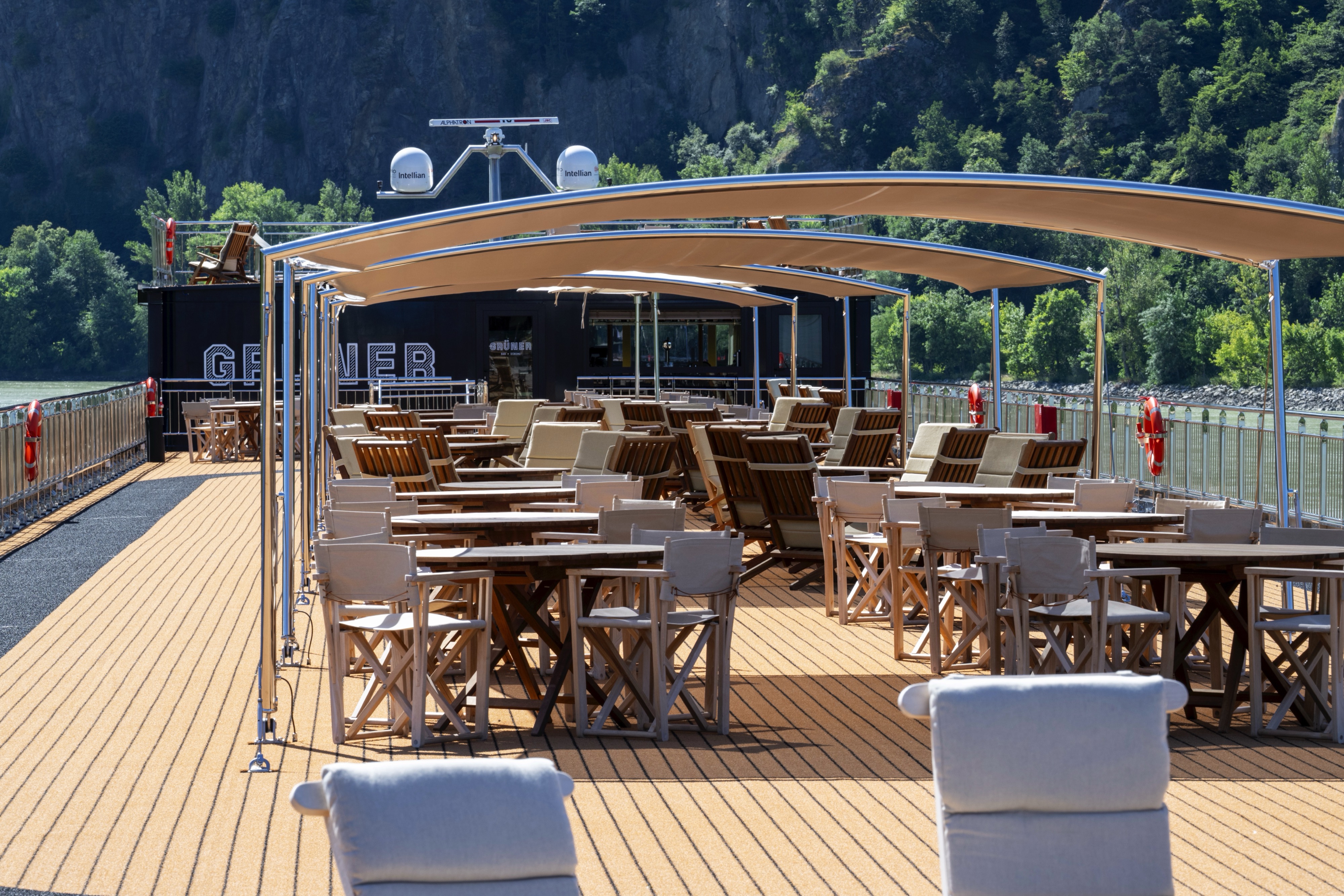 APT Solara - Sun Deck